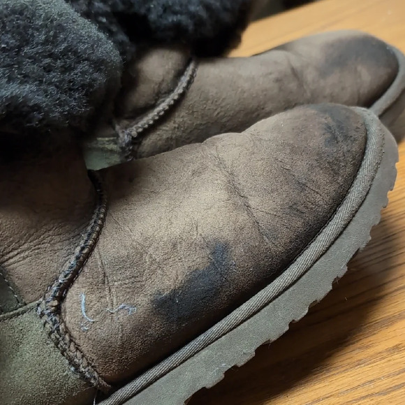 UGG Dark Brown Shearling Boots - Picture 2 of 7